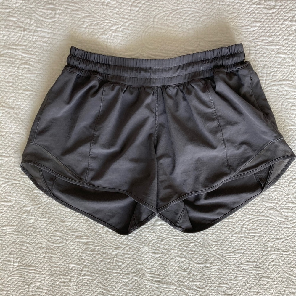Lululemon Hotty Hot Low-rise Lined Shorts 4”